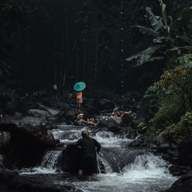 Curug Cikadongdong Source : @jejak_wadudung