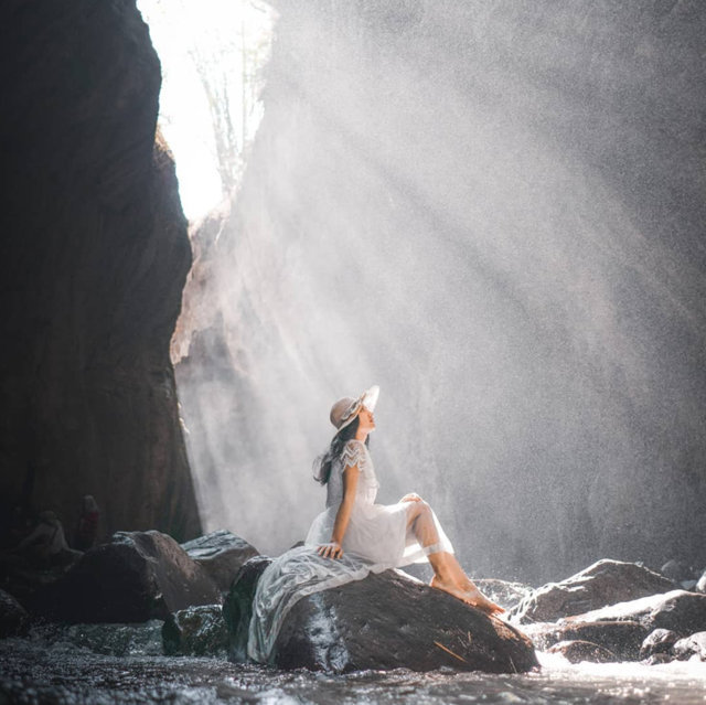 Spot Foto ibun Pelangi Source : @gonampiran