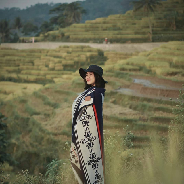 spot terasering sawah nangklak Source : @meilamariyah