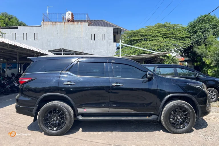 Samping Toyota Fortuner 2.8 Tipe VRZ