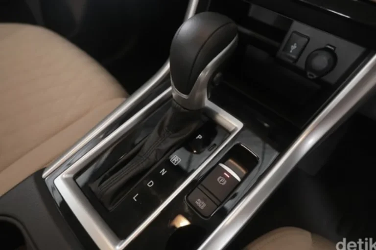 Tips Mobil Matic Untuk Pemula