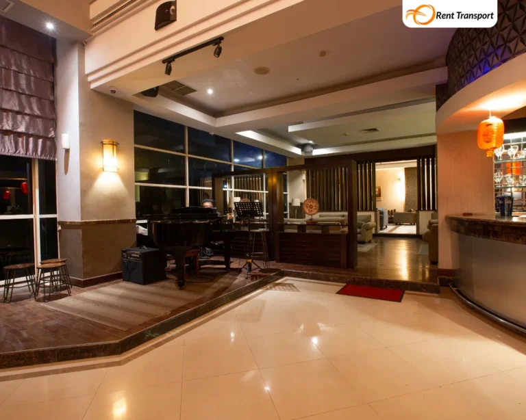 Bar source by gragehotelcirebon.com