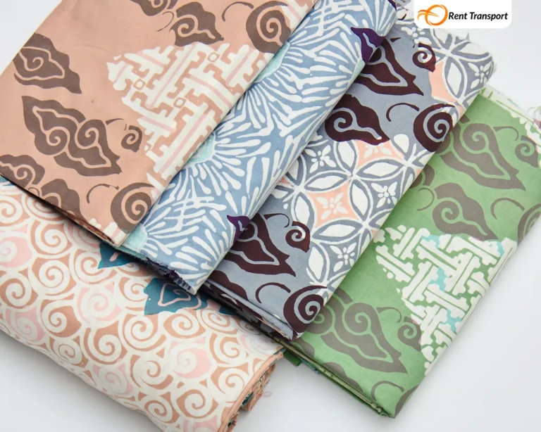 Motif batik Mega mendung source by batiksalma.com