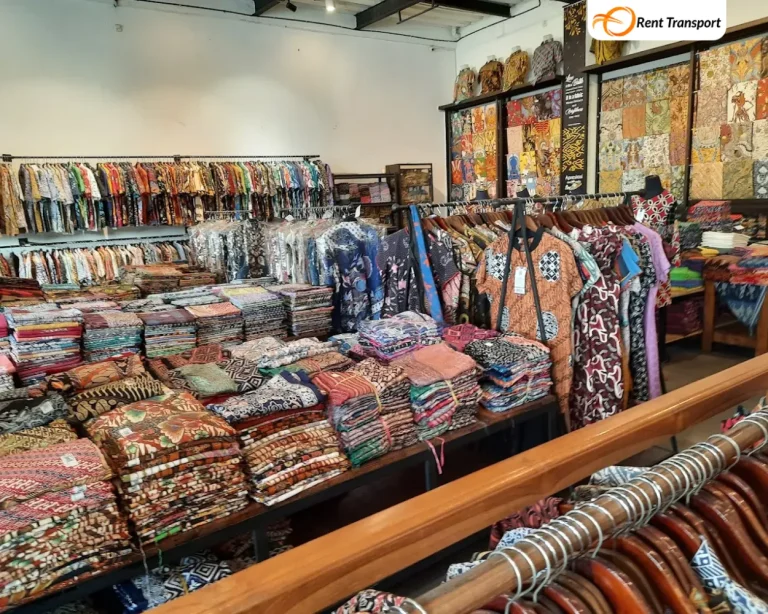 Pakaian Batik Source by Noneng Rahayu