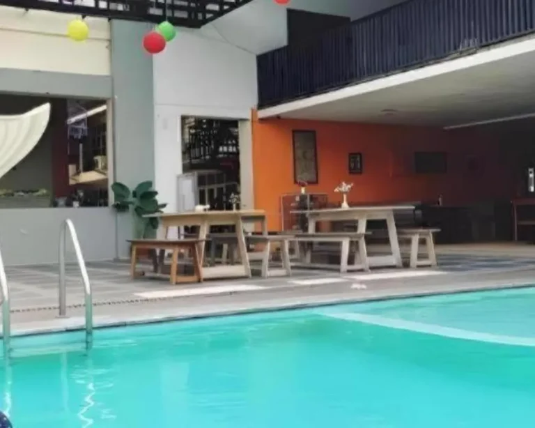 Swiming Pool Source by Agoda.com