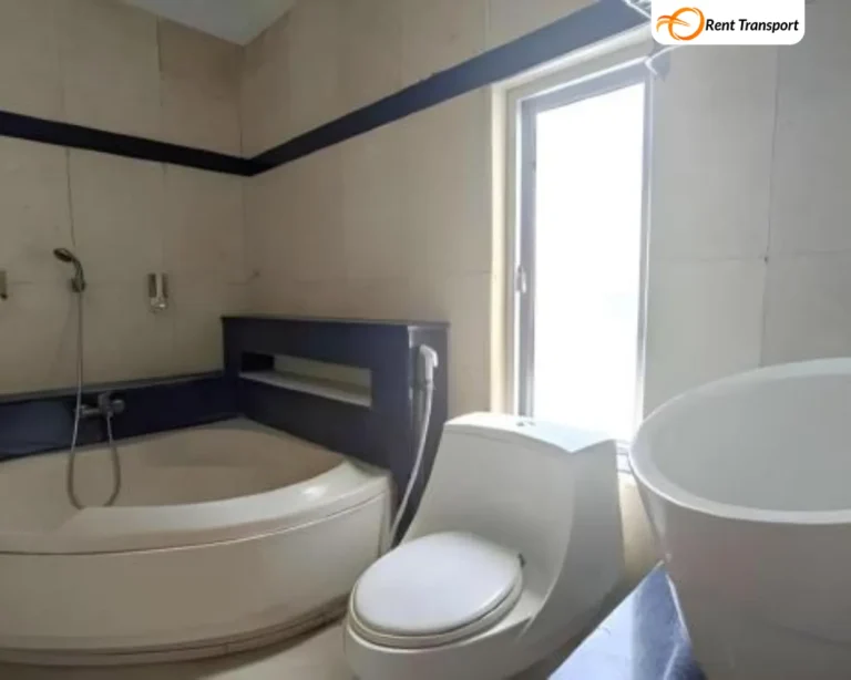 Toilet hotel source by Agoda.com