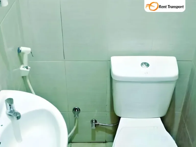 kamar mandi smart no television no blanket new source by agoda.com