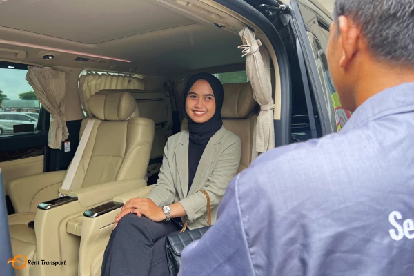 sewa mobil bulanan