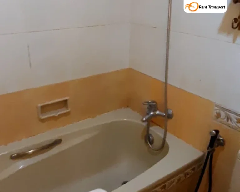 Toilet Suite Gubernur by Hotelprimacirebon